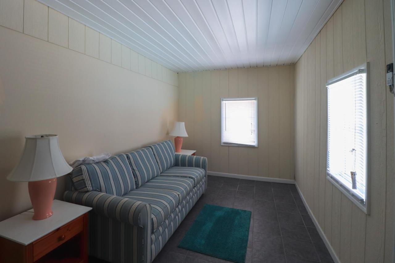 Loris Landing Cottage Миртъл Бийч Екстериор снимка